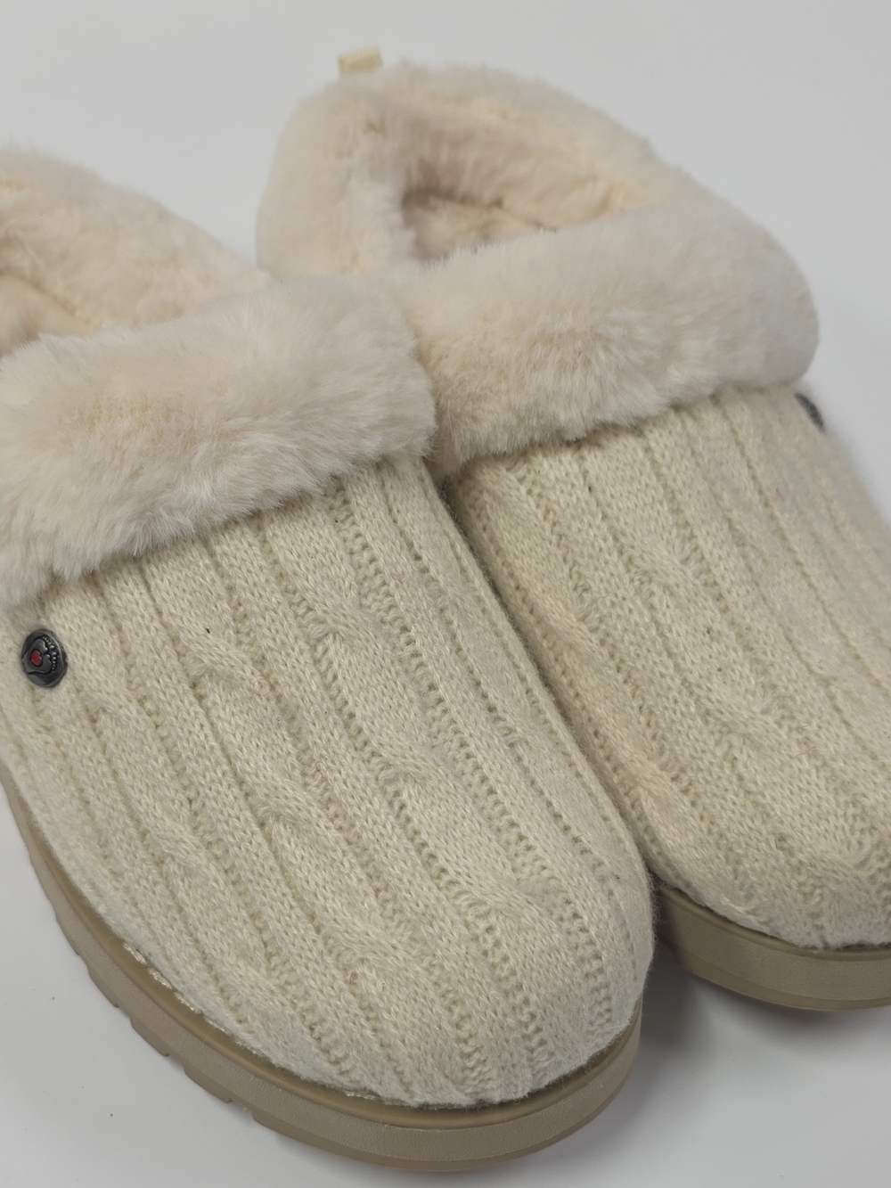 Skechers Women's Cream Cable-Knit Faux-Fur Lined Slippers